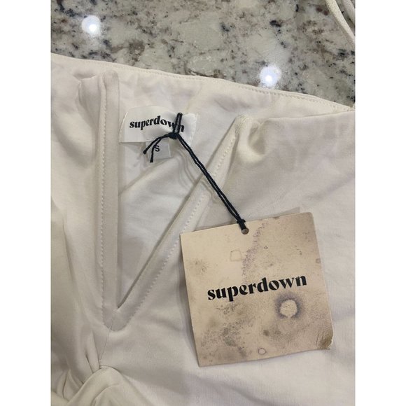 superdown Estelle Knot Crop Top in White Size Small - Picture 7 of 9